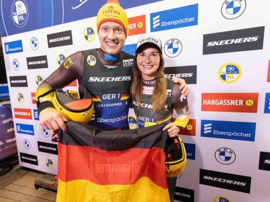 RENNRODELN +++ WELTCUPSIEG IM MIXED