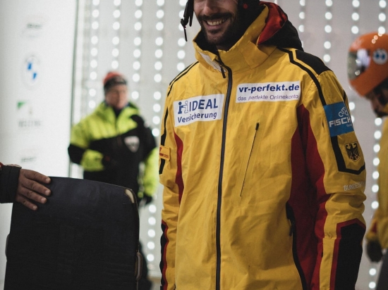 SKELETON - AXEL JUNGK FÄHRT AUFS PODIUM