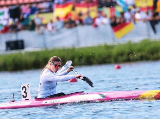 PARASPORT -  WM PLATZ VIER IM PARAKANU FÜR ANJA ADLER