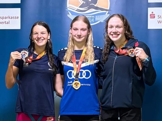SCHWIMMEN +++ DM KURZBAHN MIT ZWEIMAL DOPPELGOLD