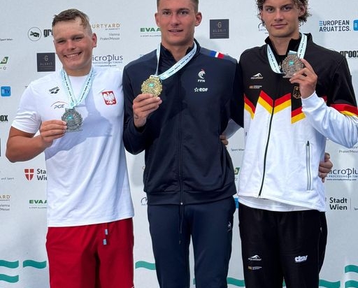 SCHWIMMEN - JEM-BRONZE FÜR JONAS KUSCHE