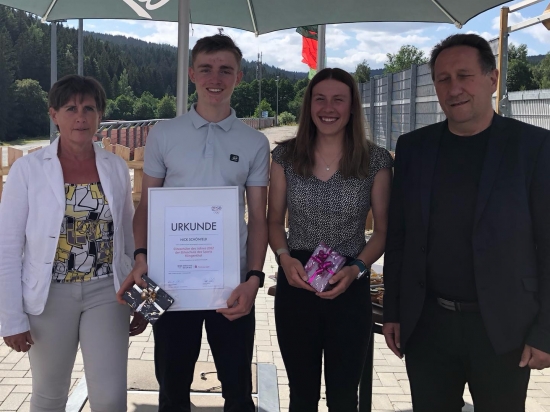 EHRENSACHE -  NICK SCHÖNFELD - ELITESCHÜLER DES JAHRES IN KLINGENTHAL